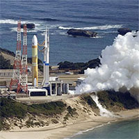 Tên lửa thế hệ mới H3 của Nhật Bản phải tự hủy trong lần phóng đầu tiên
