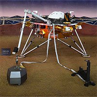 Thiết bị đổ bộ của NASA thu được xung động lạ trên sao Hỏa