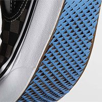 Thiết kế đế giày lấy cảm hứng từ da rắn để tăng độ bám
