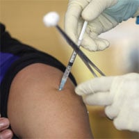 Tiêm mũi hai chậm hơn khuyến cáo có bị giảm hiệu quả vaccine Covid-19?