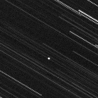 Tiểu hành tinh sượt qua cách Trái Đất 192.000km