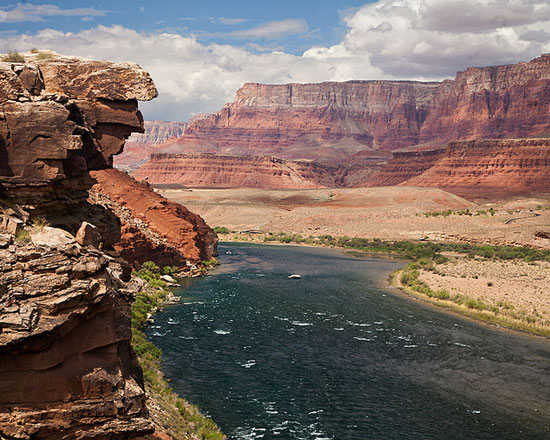 Tìm thấy thung lũng lớn bằng đại vực Grand Canyon