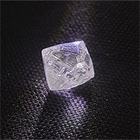 Tìm thấy viên kim cương 100 carat hình bát diện tuyệt đẹp