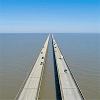 Trải nghiệm trên cây cầu cao tốc dài nhất thế giới: Tài xế sợ 