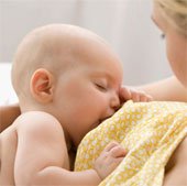 Trẻ bú mẹ sẽ giảm 50% nguy cơ mắc bệnh béo phì