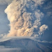 Tro bụi núi lửa ở Bali ảnh hưởng thế nào tới du khách?