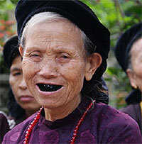 Tục nhuộm răng đen của người Việt có từ khi nào?