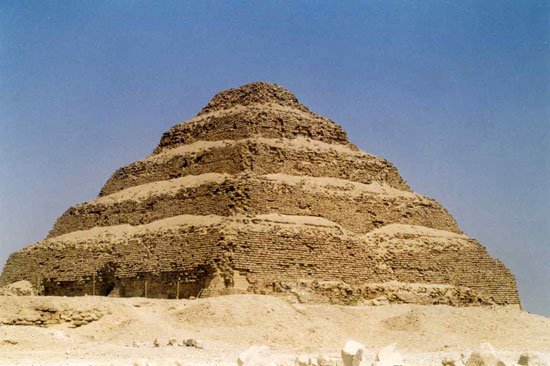 Túi khí cứu kim tự tháp lâu đời nhất Ai Cập