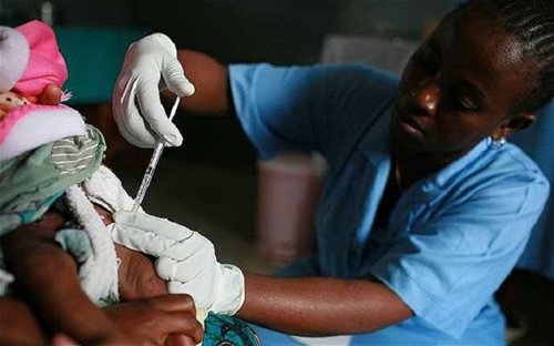 Vắc xin ngừa sốt rét đầu tiên trên thế giới được đưa vào sử dụng tại Châu Phi