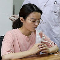 Vaccine dạng hít của Trung Quốc hiệu quả hơn mũi tăng cường
