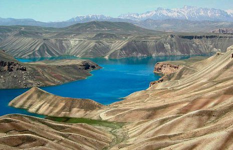 Vẻ đẹp hoang sơ hồ trên núi tại Afghanistan