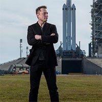 Vì sao Elon Musk vẫn chưa bay lên vũ trụ?