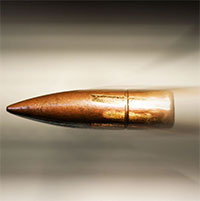 Vì sao viên đạn có kích thước bé, nhưng sát thương cực lớn?