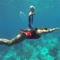 Video: Bé 3 tuổi lặn không cần bình oxy ở độ sâu 10m