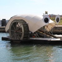 Video: Cỗ máy dọn sạch hơn 450 tấn rác ở cảng biển Mỹ