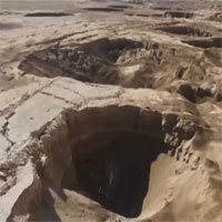 Video: Hàng nghìn hố sụt xuất hiện khi Biển Chết thu nhỏ