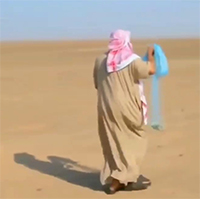 Video: Ngỡ ngàng trước cảnh mang chài ra sa mạc để… bắt chim