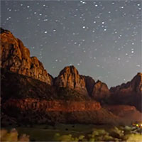 Video tua nhanh thời gian tuyệt đẹp về bầu trời đêm ở Utah