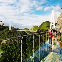 Việt Nam sắp có cầu kính đi bộ dài nhất thế giới, bắt đầu đón khách vào dịp 30/4 này